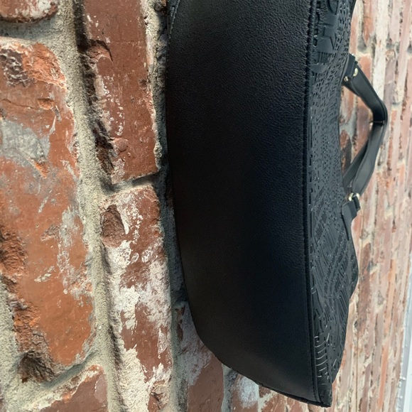 Juicy Couture Bag and Wristlet - Picture 8 of 14